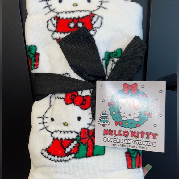 Hello Kitty holiday hand towel set - Picture 3 of 3